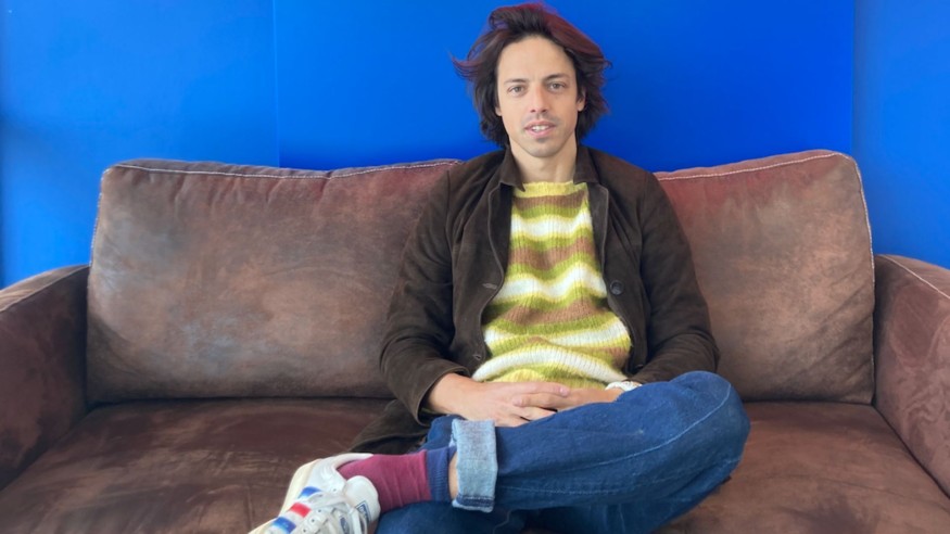 Mathieu Des Longchamps : découvrez son live pour "Ca s'éclaircit devant" dans les studios de RFM