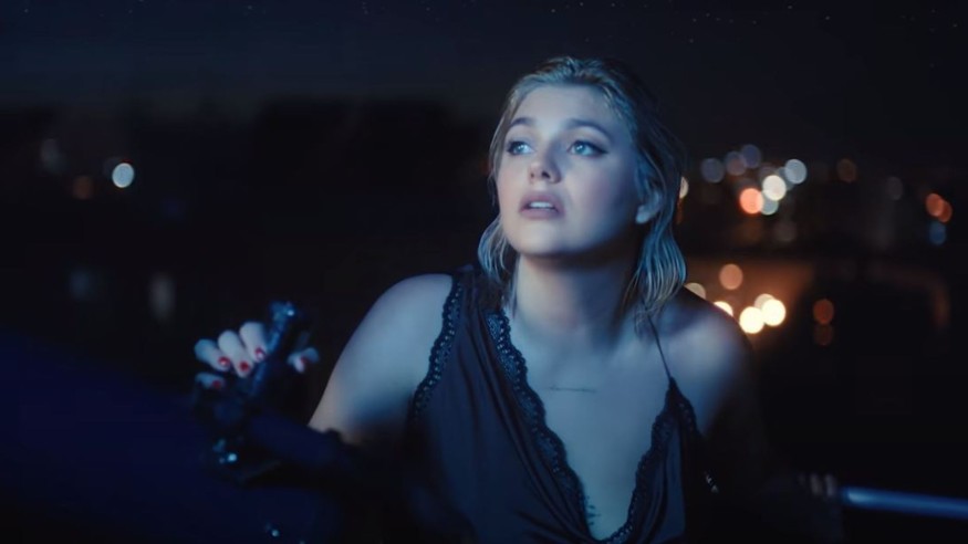 Louane : clip poétique avec "Les étoiles"