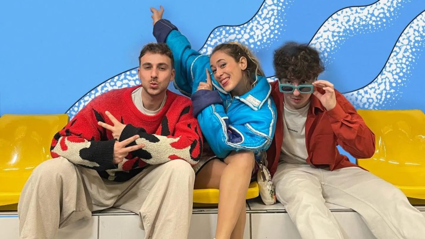 Qui sont les artistes derrière le tube "Soleil bleu" ?